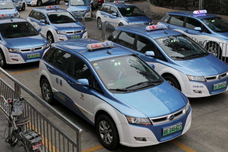 Taxi trip in Shenzhen: discovering a completely electric mobility