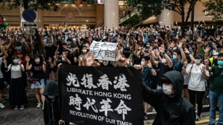 30 giorni ad Hong Kong: il libro di Lisa Jucca